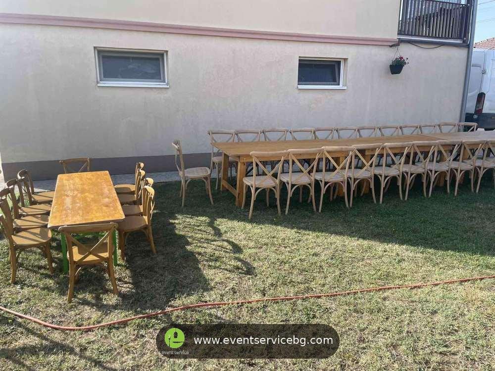Iznajmljivanje drvenih stolica