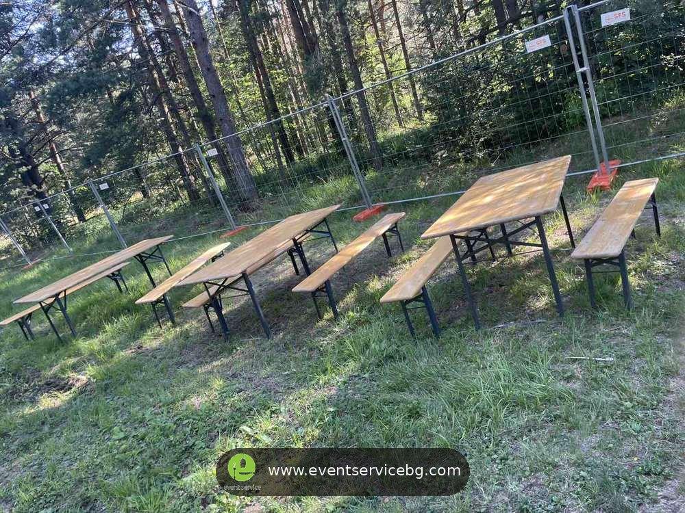 Iznajmljivanje klupa i stolova