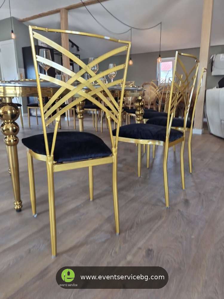 Iznajmljivanje kameleon stolica zlatnih