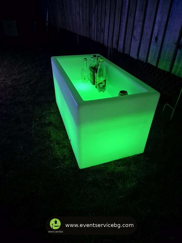 Iznajmljivanje LED ice boxa