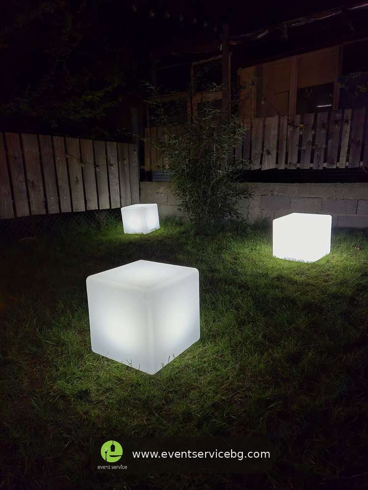 Iznajmljivanje LED kocki