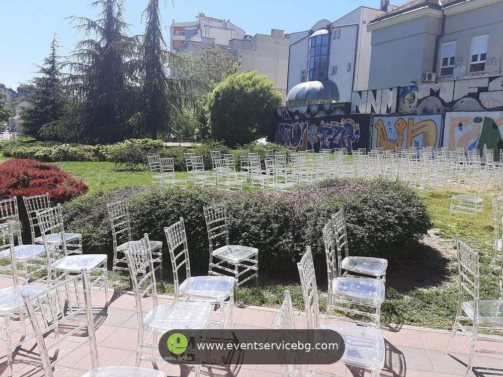 Iznajmljivanje providnih stolica
