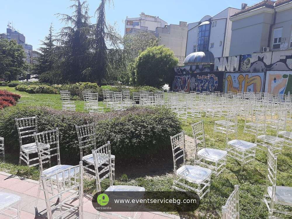 Iznajmljivanje providnih stolica