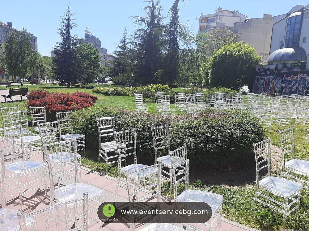 Iznajmljivanje providnih stolica